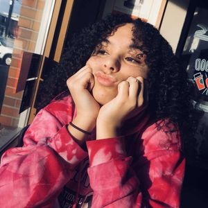 Meet your Posher, Eva